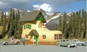 HO Shoe HouseBachmann Train HO Scale