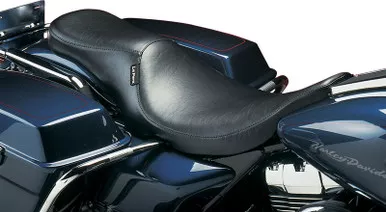 Le Pera Silhouette 2-Up Seat Smooth Black FLHR ’02-’07 – LH-847RK
