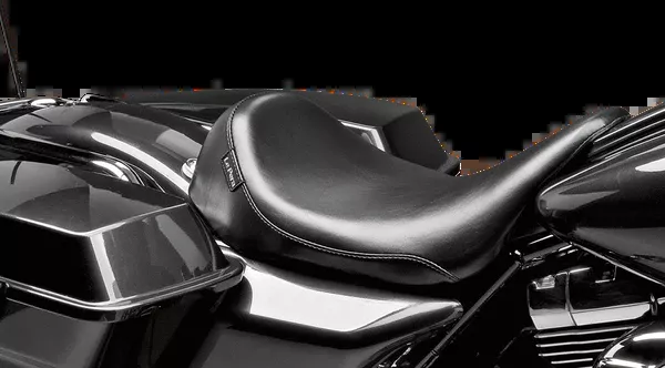 Le Pera Silhouette Solo Seat – Smooth – Black – FL ’08-’23