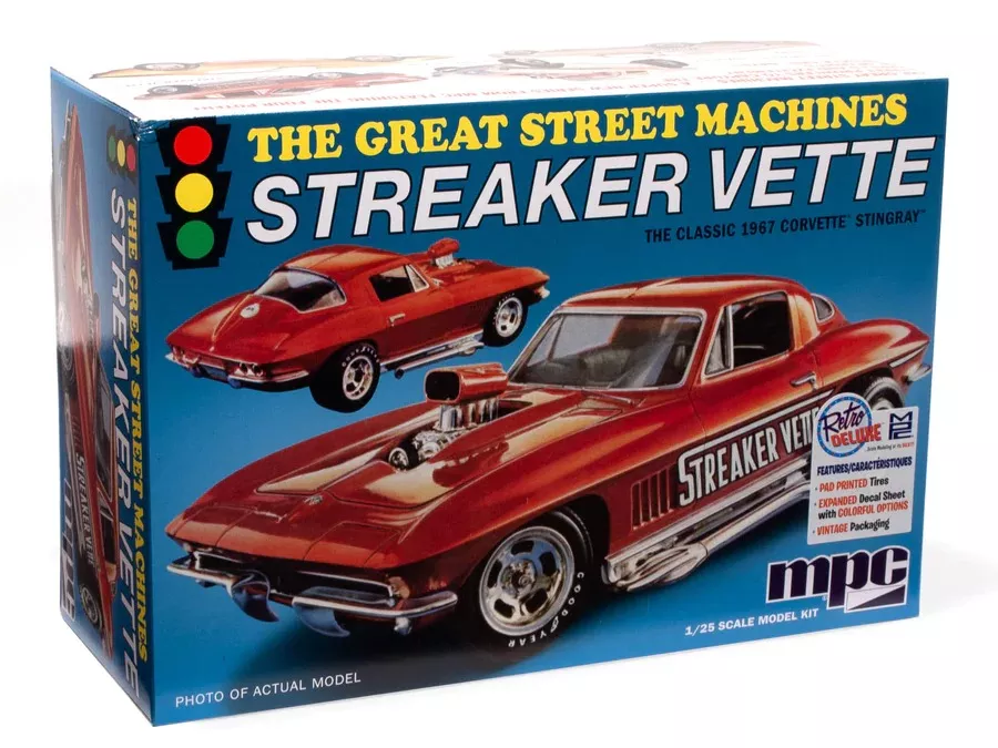 MPC 1967 Chevy Corvette Stingray "Streaker Vette"1:25 Scale Model Kit