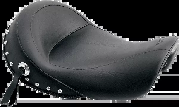 Mustang Studded Solo Seat – FXD ’06-’17