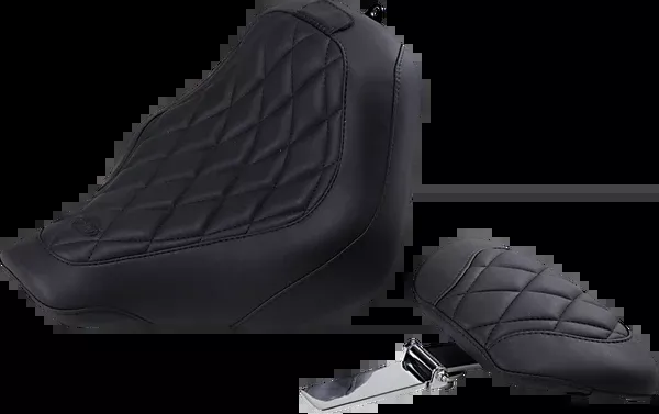 Mustang Wide Tripper™ Seat – With Driver’s Backrest – Diamond Stitching – FXBB/S ’18-’25