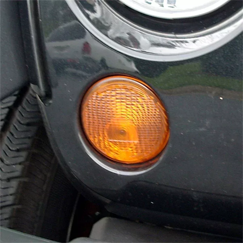 Omix Park Lamp Right Amber 12405.24 fits 2007-2014 Jeep Wrangler