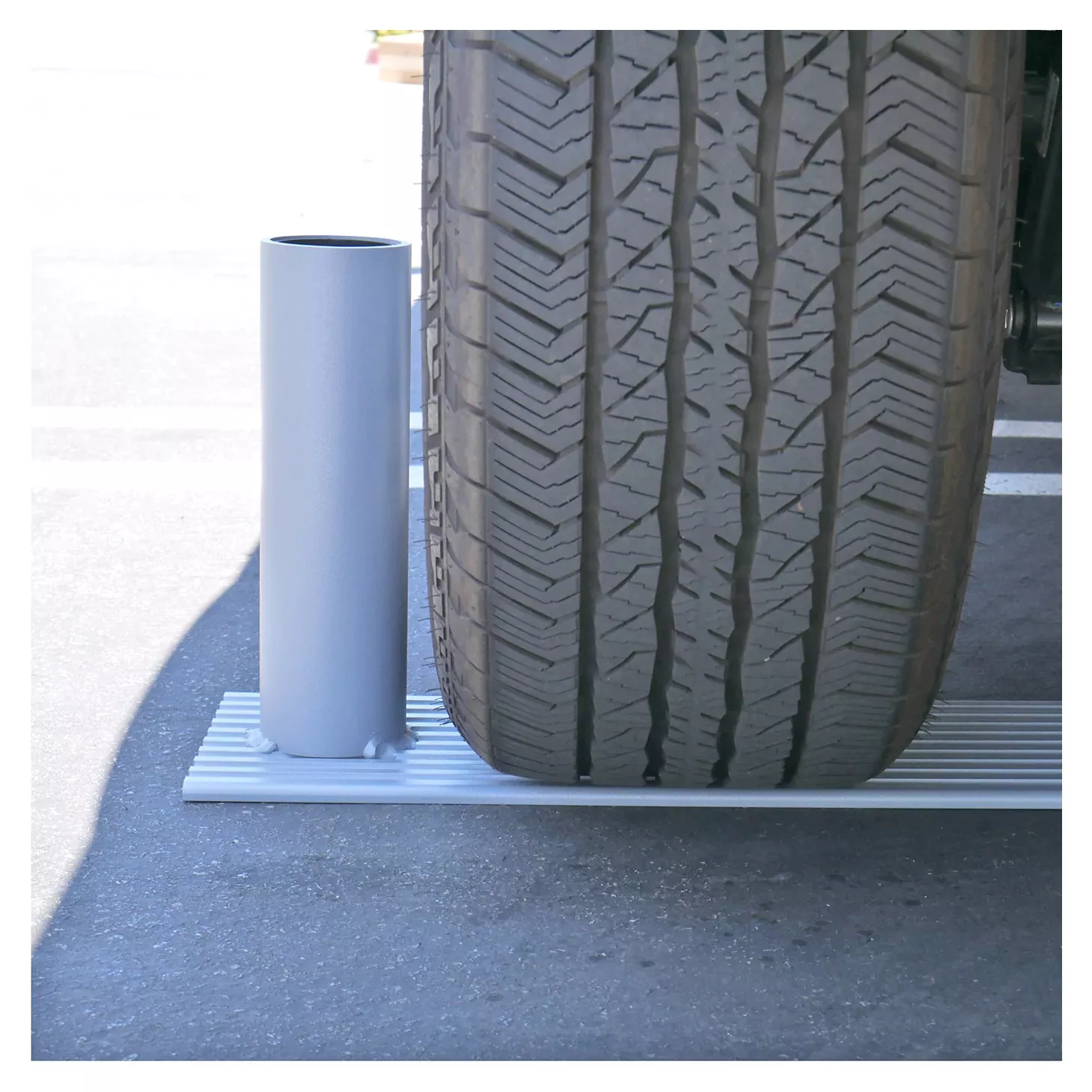 PCI Race Radios Telescoping Pole Wheel Stand
