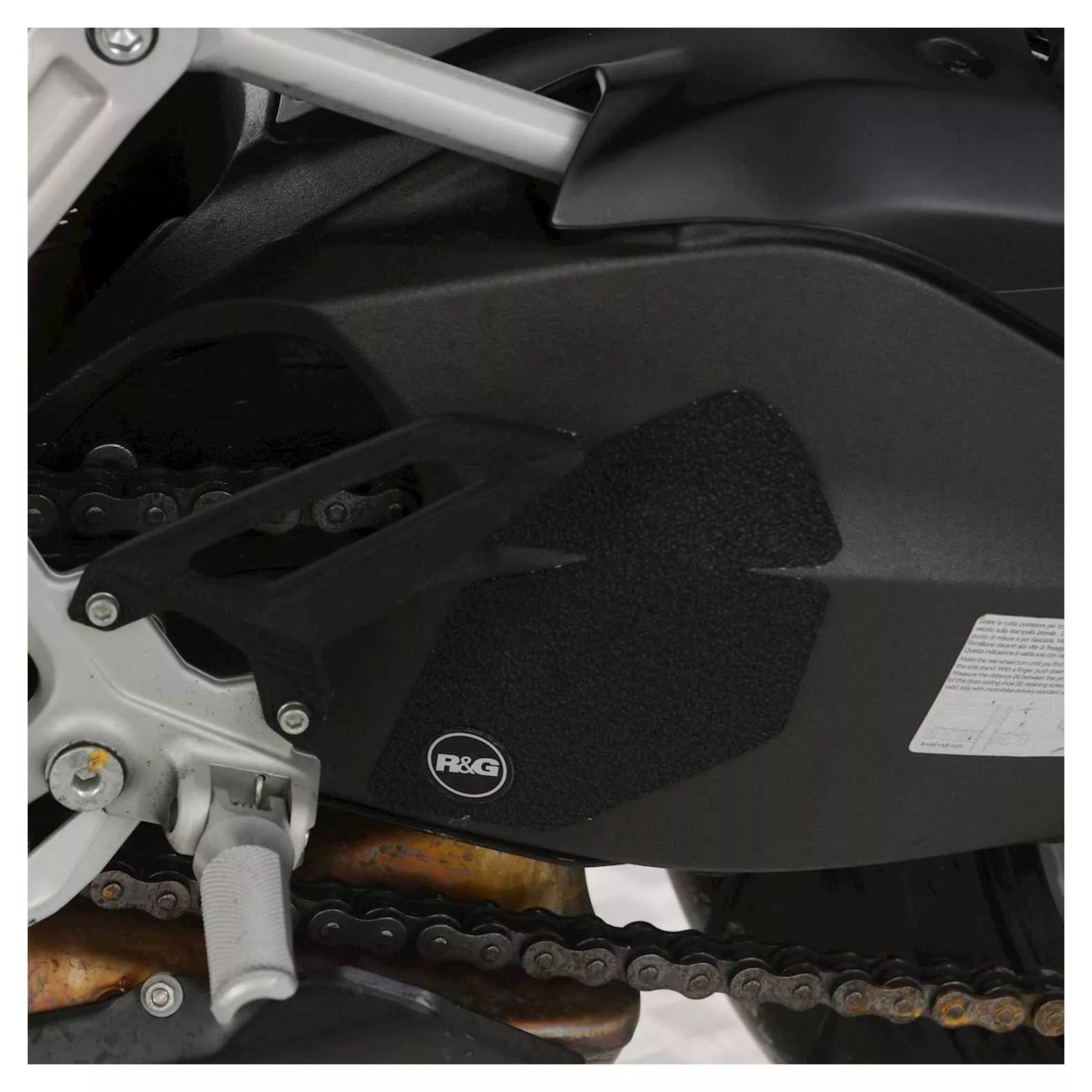 R&G Racing Boot Guard Kit Ducati Streetfighter V2 2022-2024